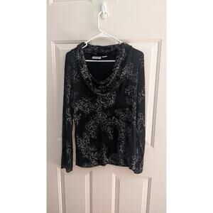 Chico's Travelers Slinky Black & Cream, Size 2 Medium, Long sleeve Witchy, Goth